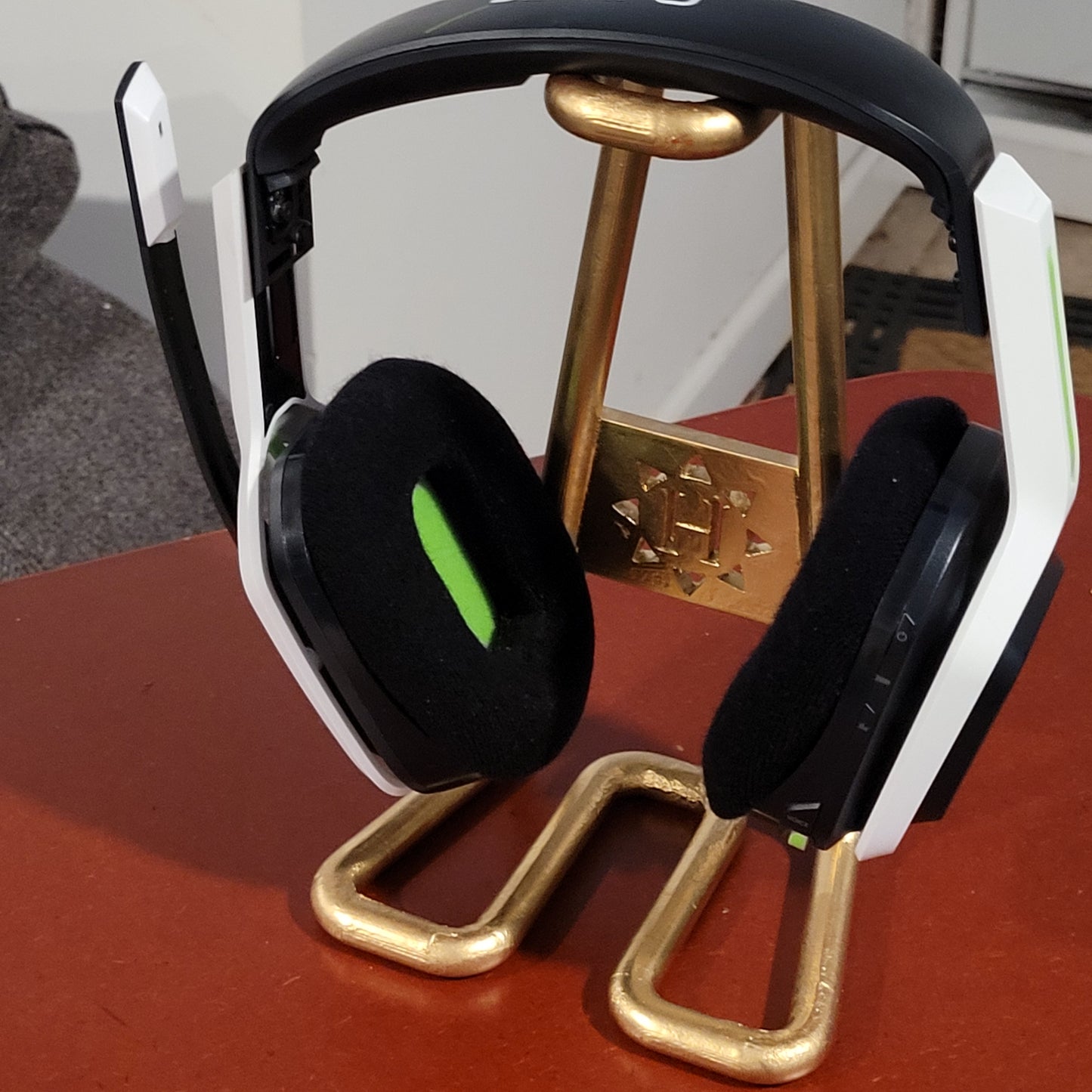 Bar Gaming Headphone Stands